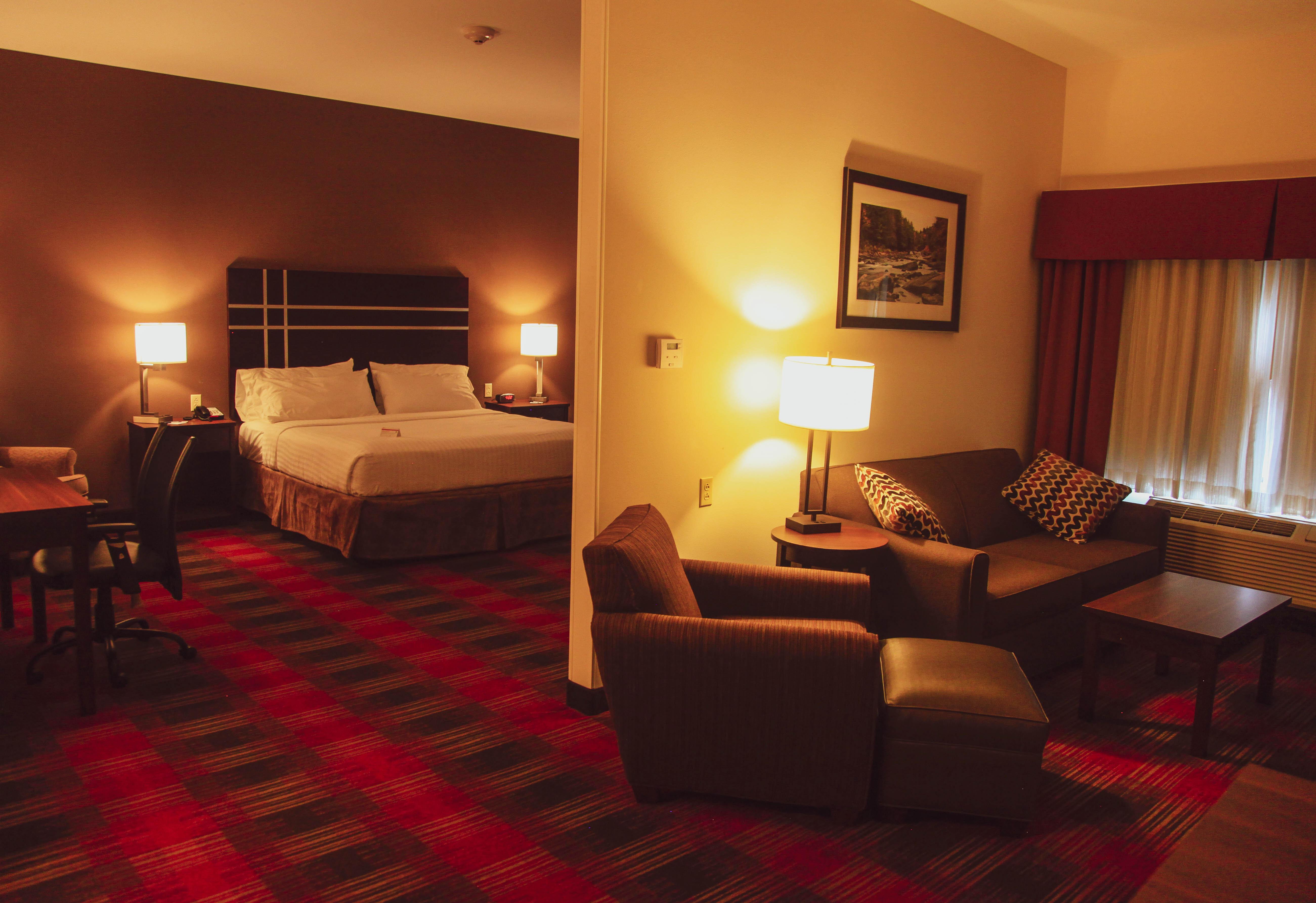 Holiday Inn Express & Suites Cumberland - La Vale By Ihg Exterior foto